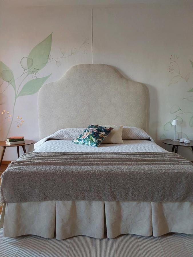 Casa Vacanze Malvarosa Casale Corte Cerro Ngoại thất bức ảnh
