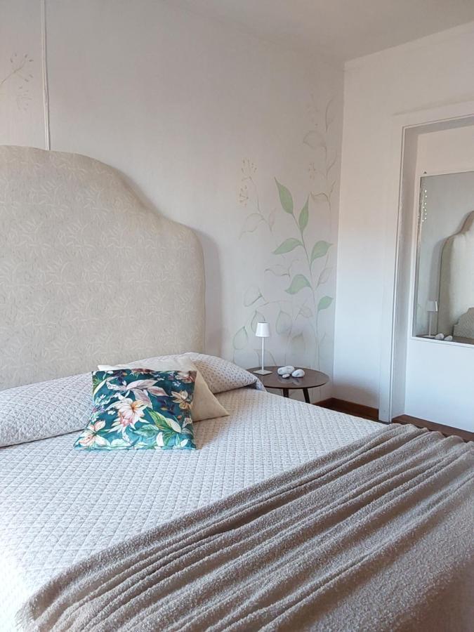 Casa Vacanze Malvarosa Casale Corte Cerro Ngoại thất bức ảnh
