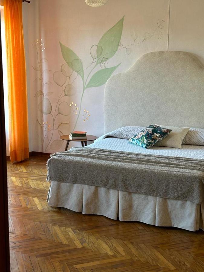 Casa Vacanze Malvarosa Casale Corte Cerro Ngoại thất bức ảnh