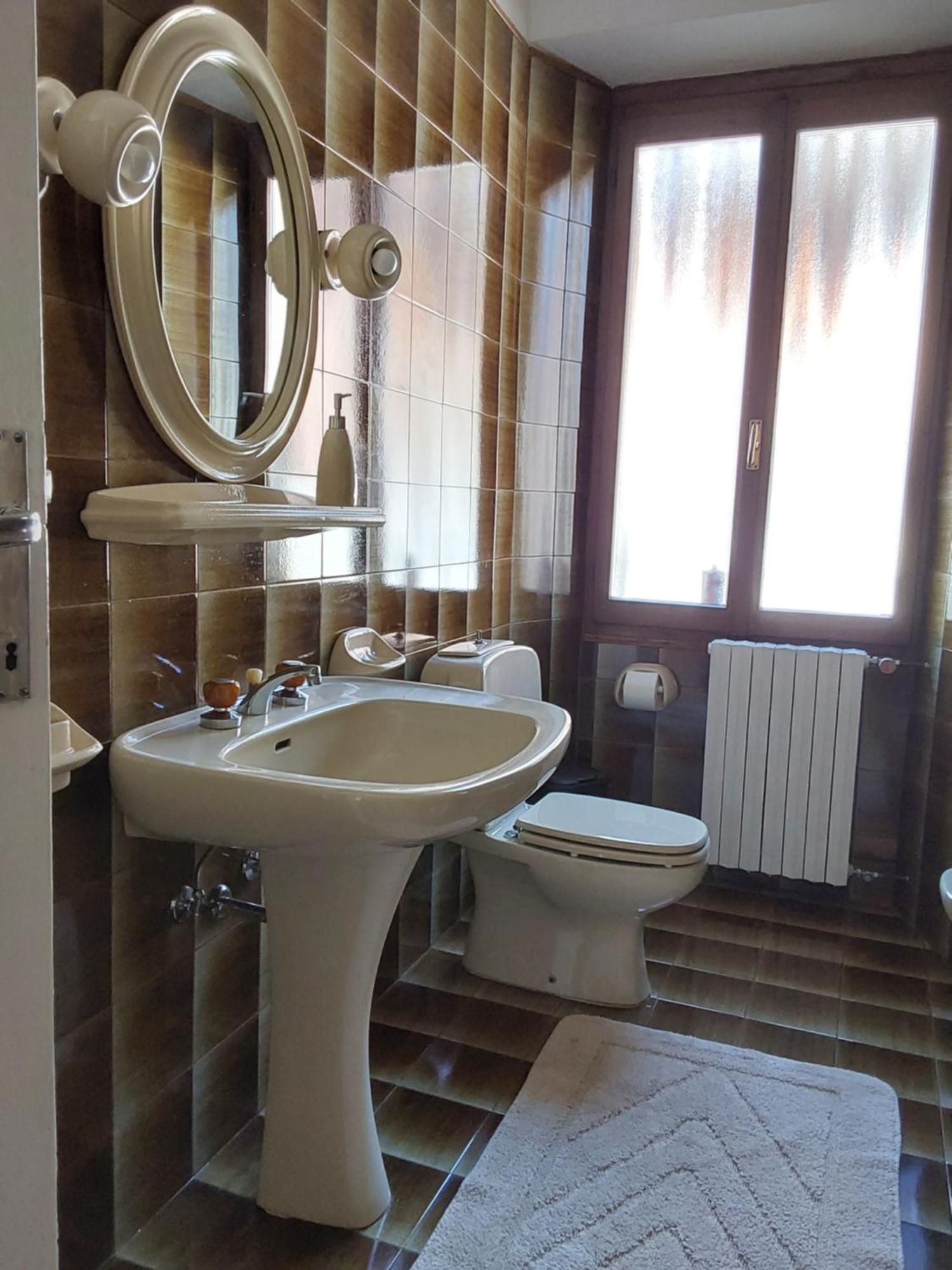 Casa Vacanze Malvarosa Casale Corte Cerro Ngoại thất bức ảnh